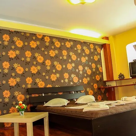 Studio Piata Romana *
